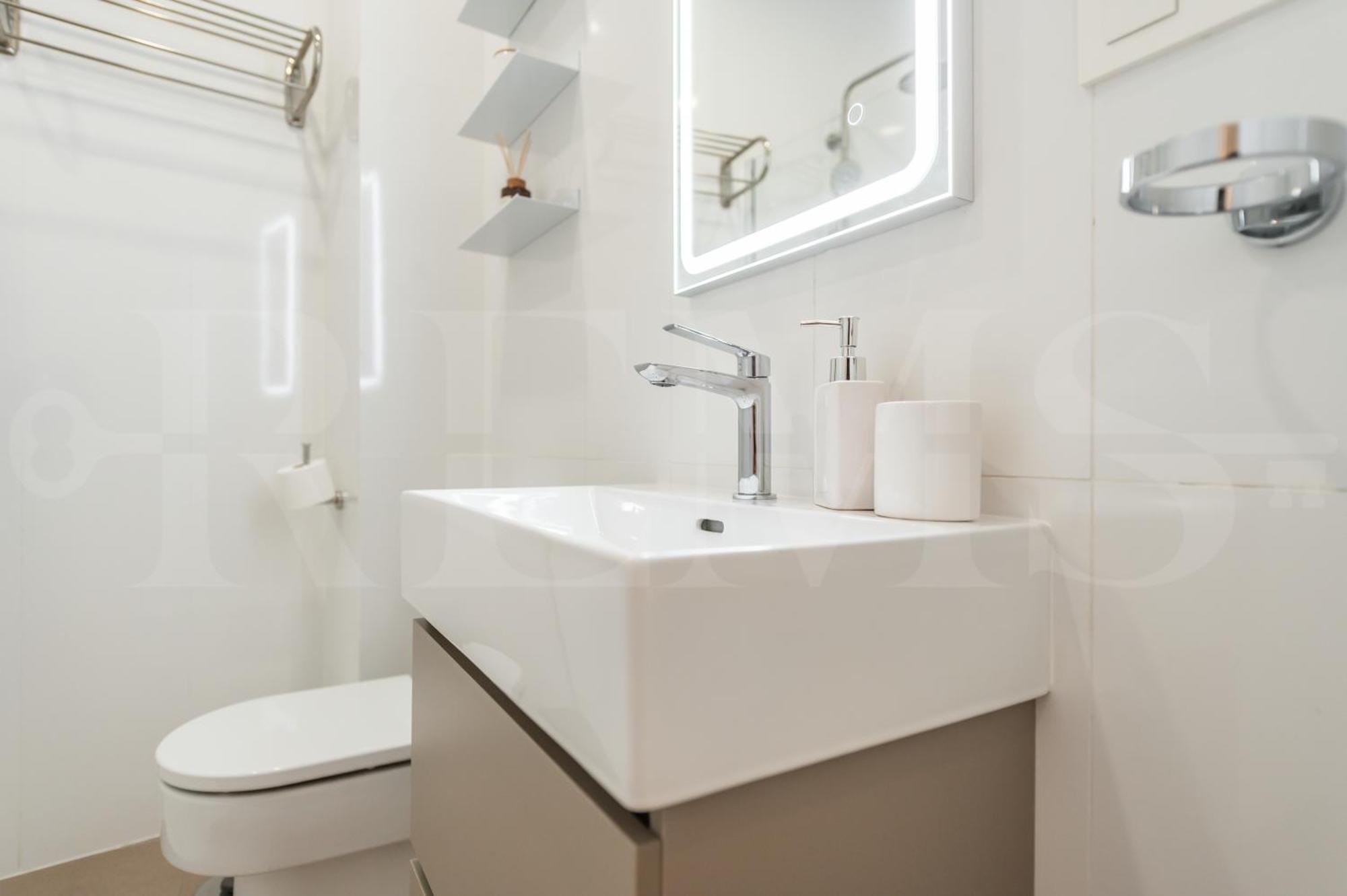 Apartment Artistic And Spacious By Rems Malaga