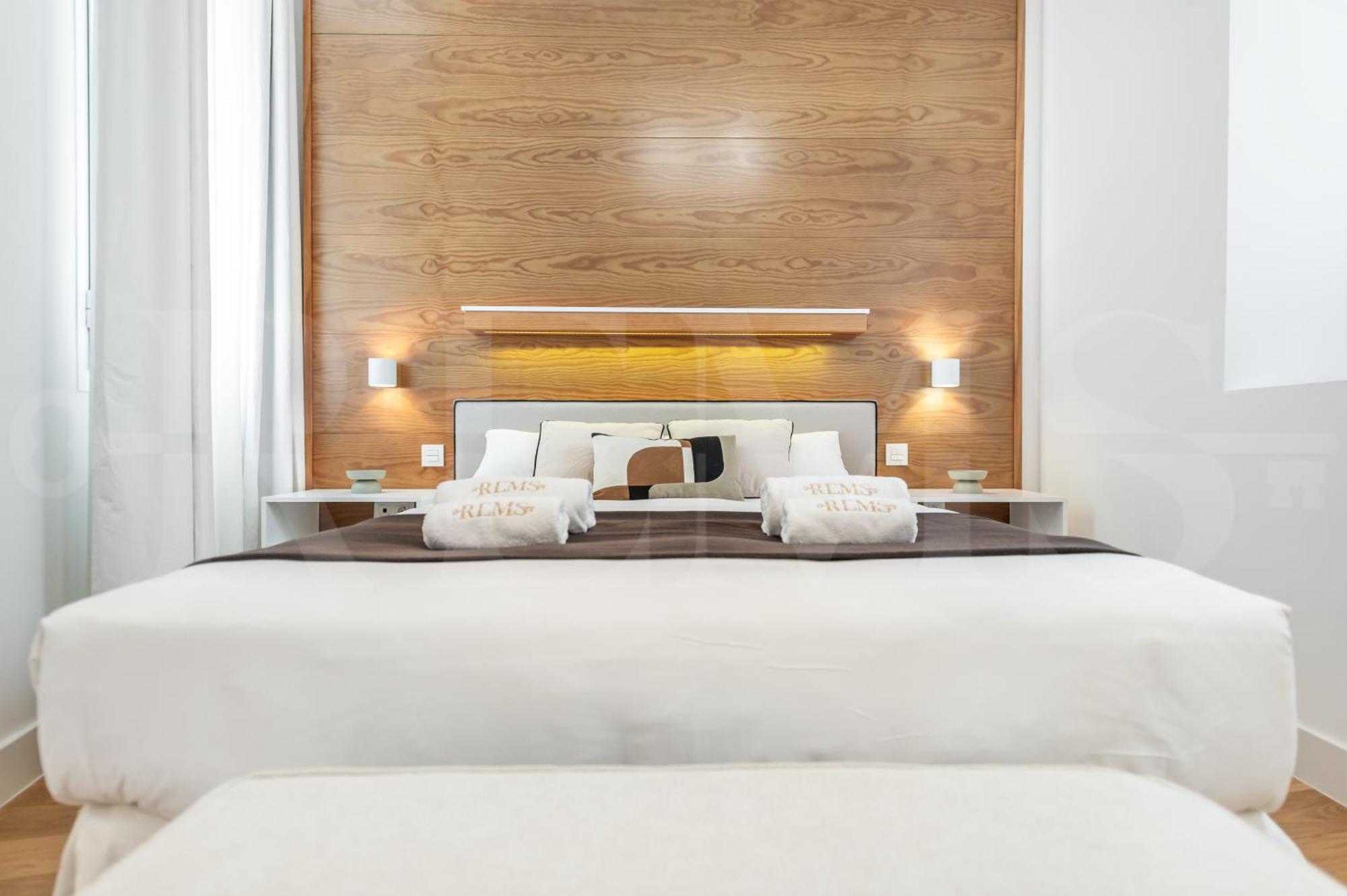 Apartment Artistic And Spacious By Rems Malaga